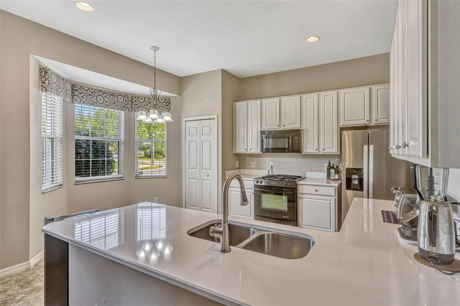Image 3 of 20 For 115 Crescent Moon Drive