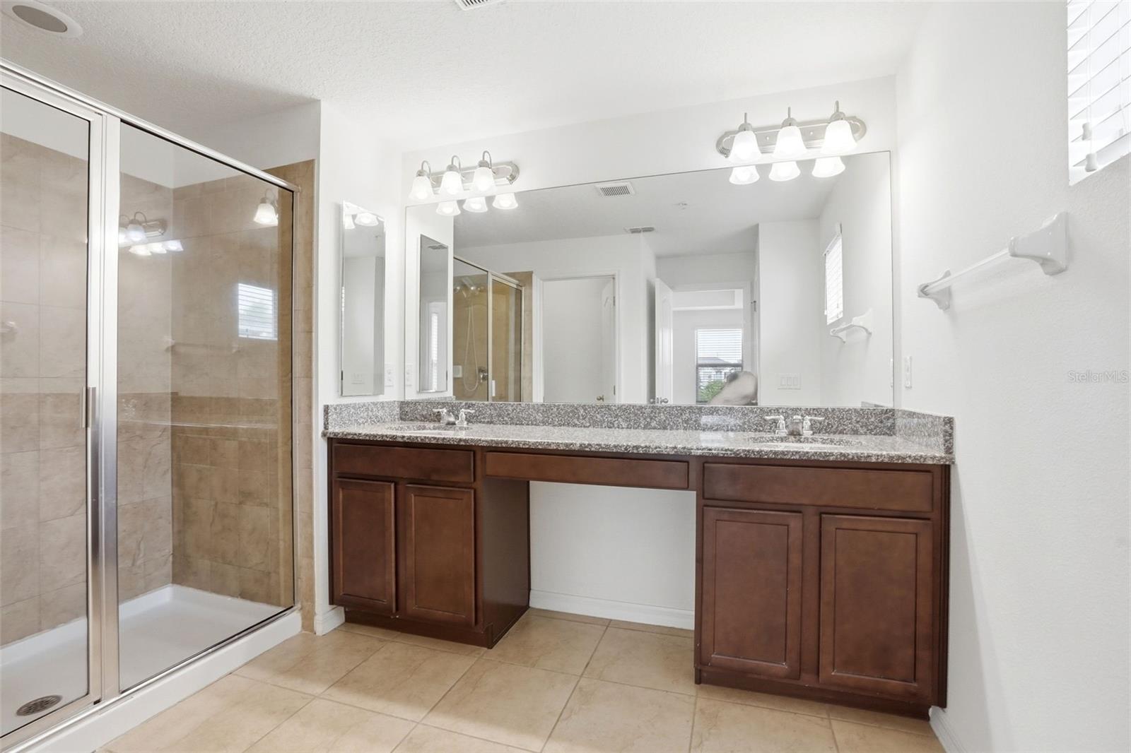 Image 10 of 19 For 475 Merry Brook Circle