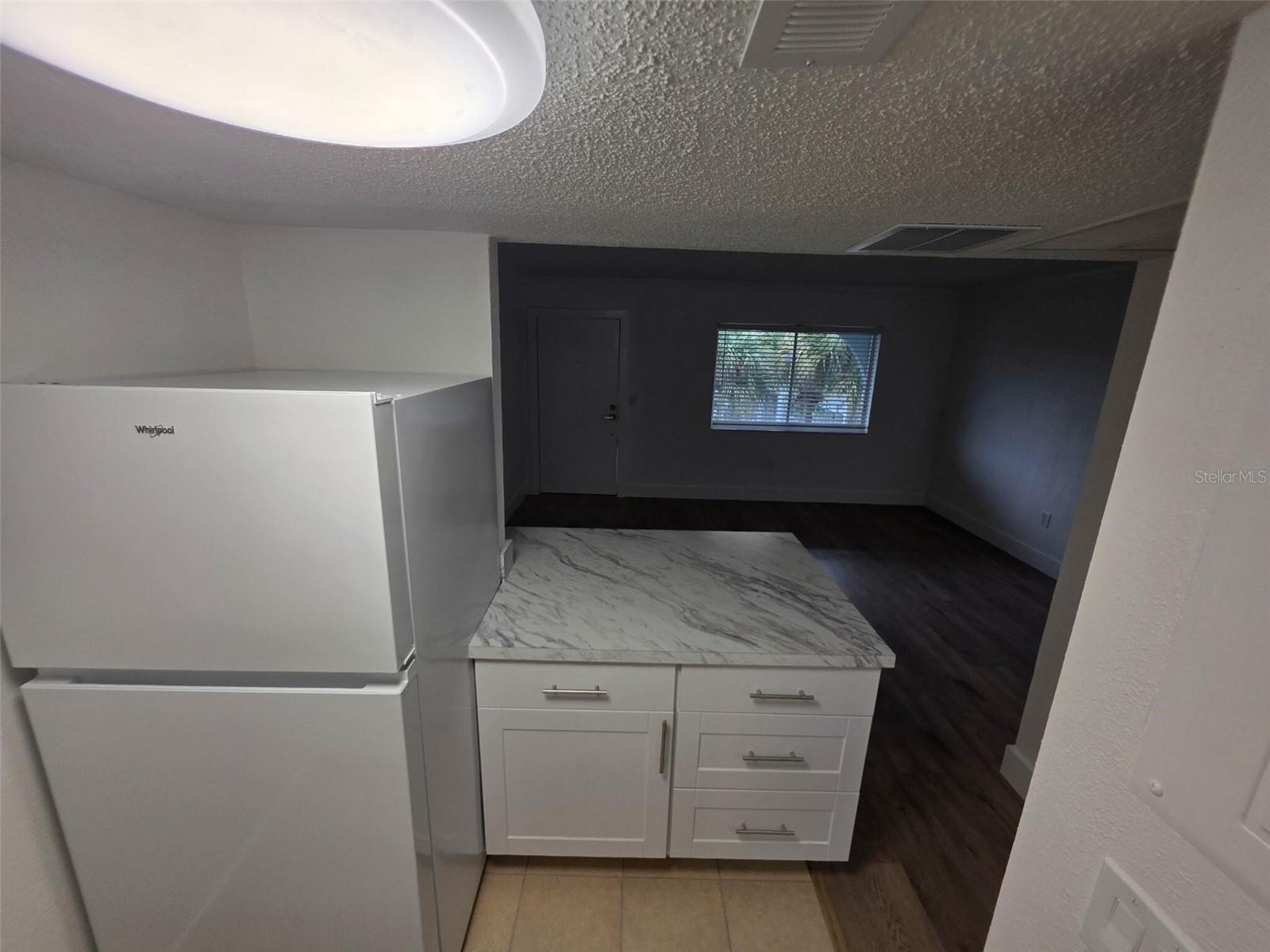 Image 15 of 42 For 139 Oyster Bay Circle 300