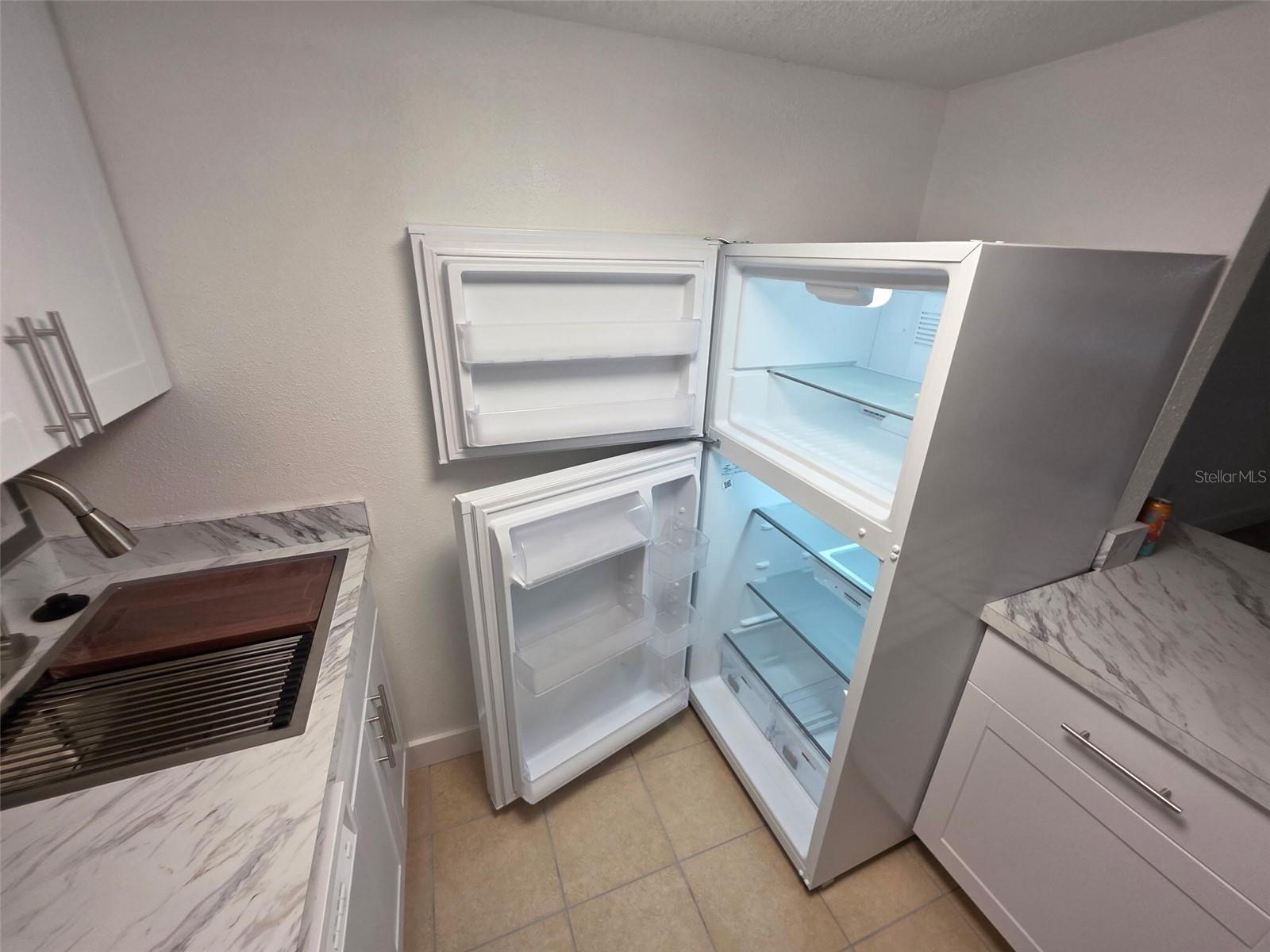 Image 16 of 42 For 139 Oyster Bay Circle 300