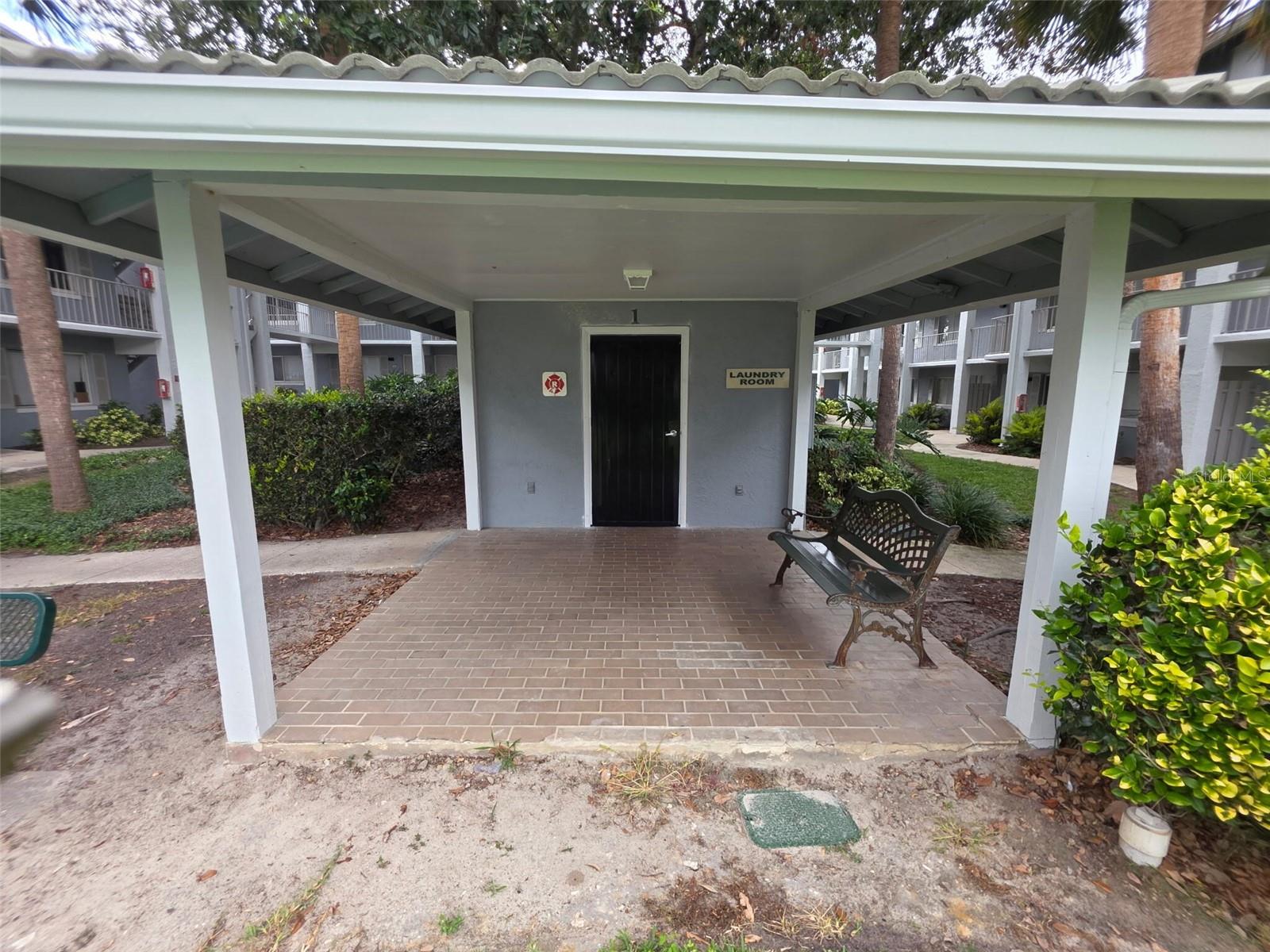 Image 37 of 42 For 139 Oyster Bay Circle 300