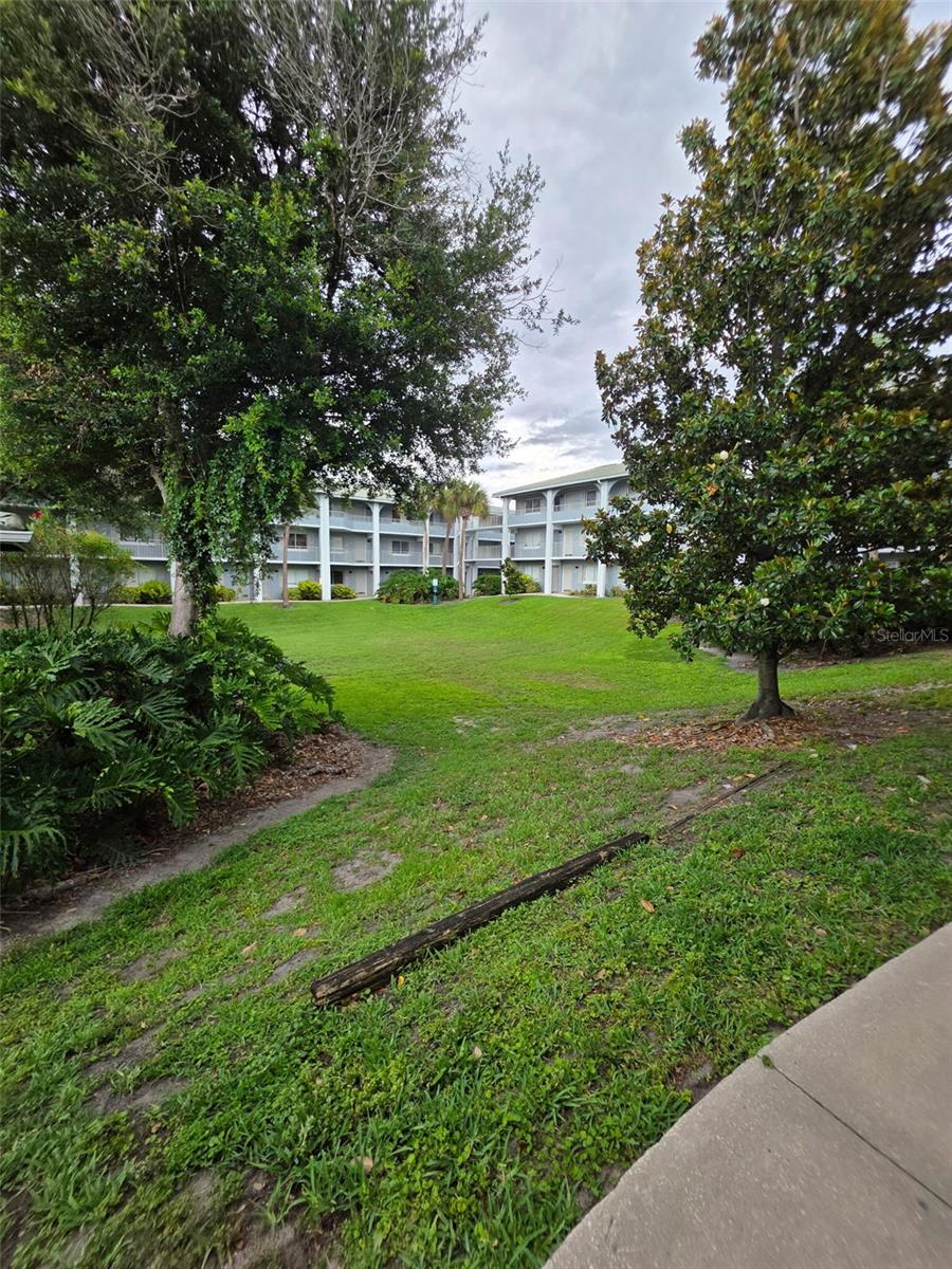 Image 40 of 42 For 139 Oyster Bay Circle 300