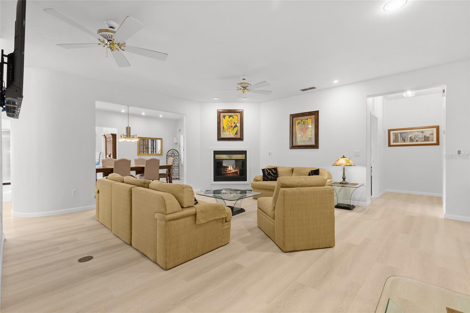 Image 21 of 93 For 122 Coral Way