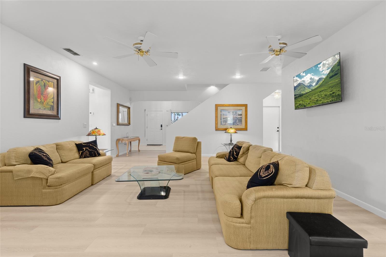 Image 23 of 93 For 122 Coral Way