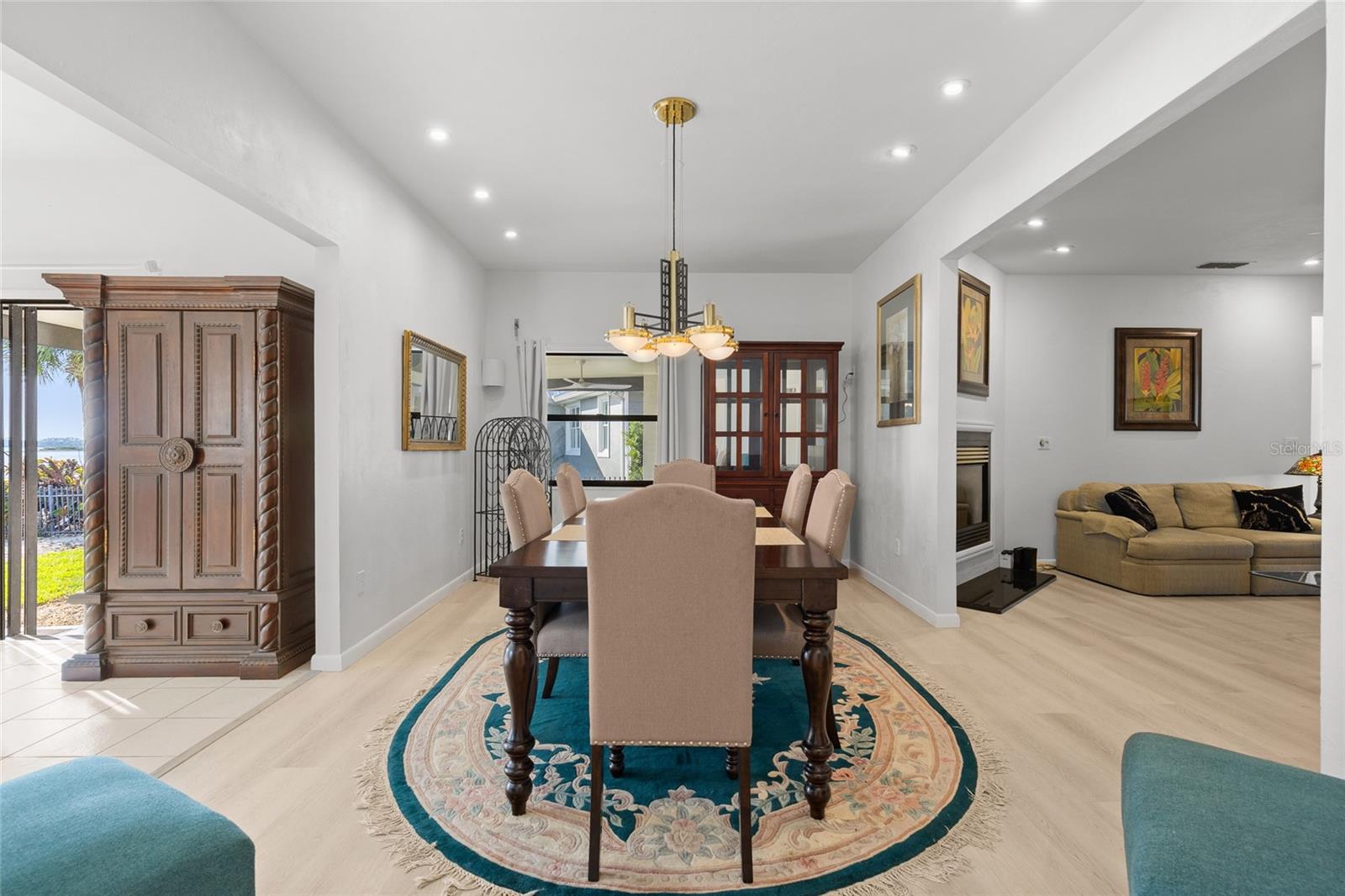 Image 24 of 93 For 122 Coral Way