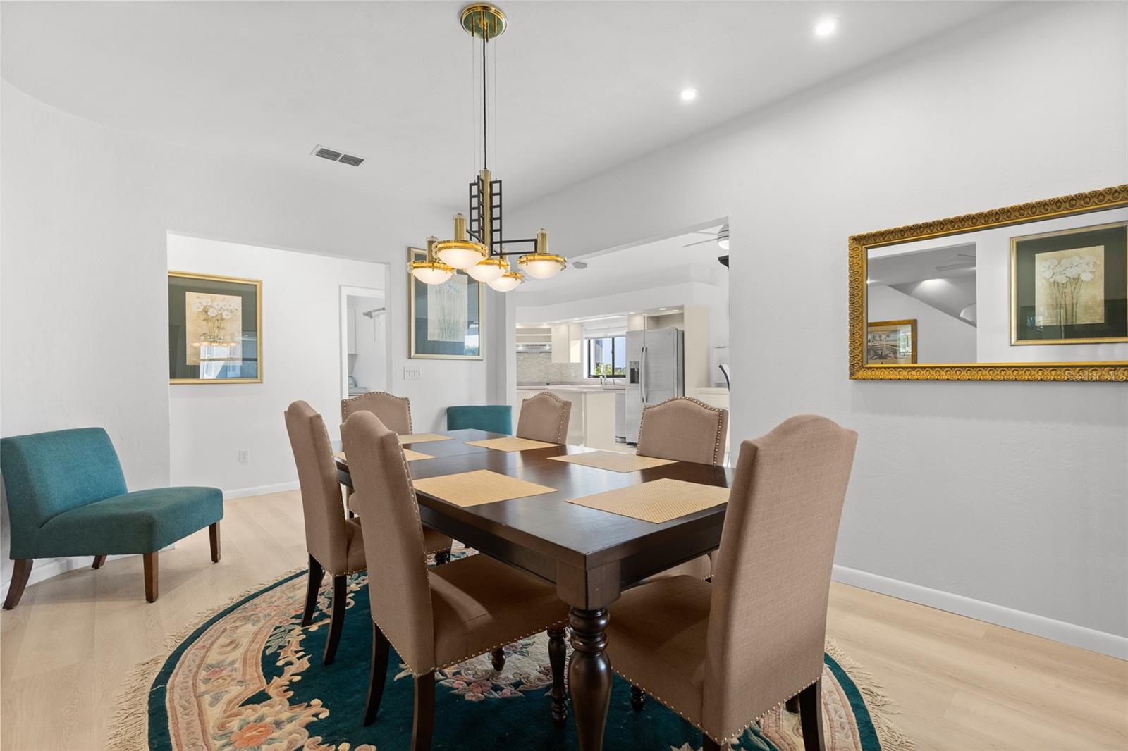Image 25 of 93 For 122 Coral Way