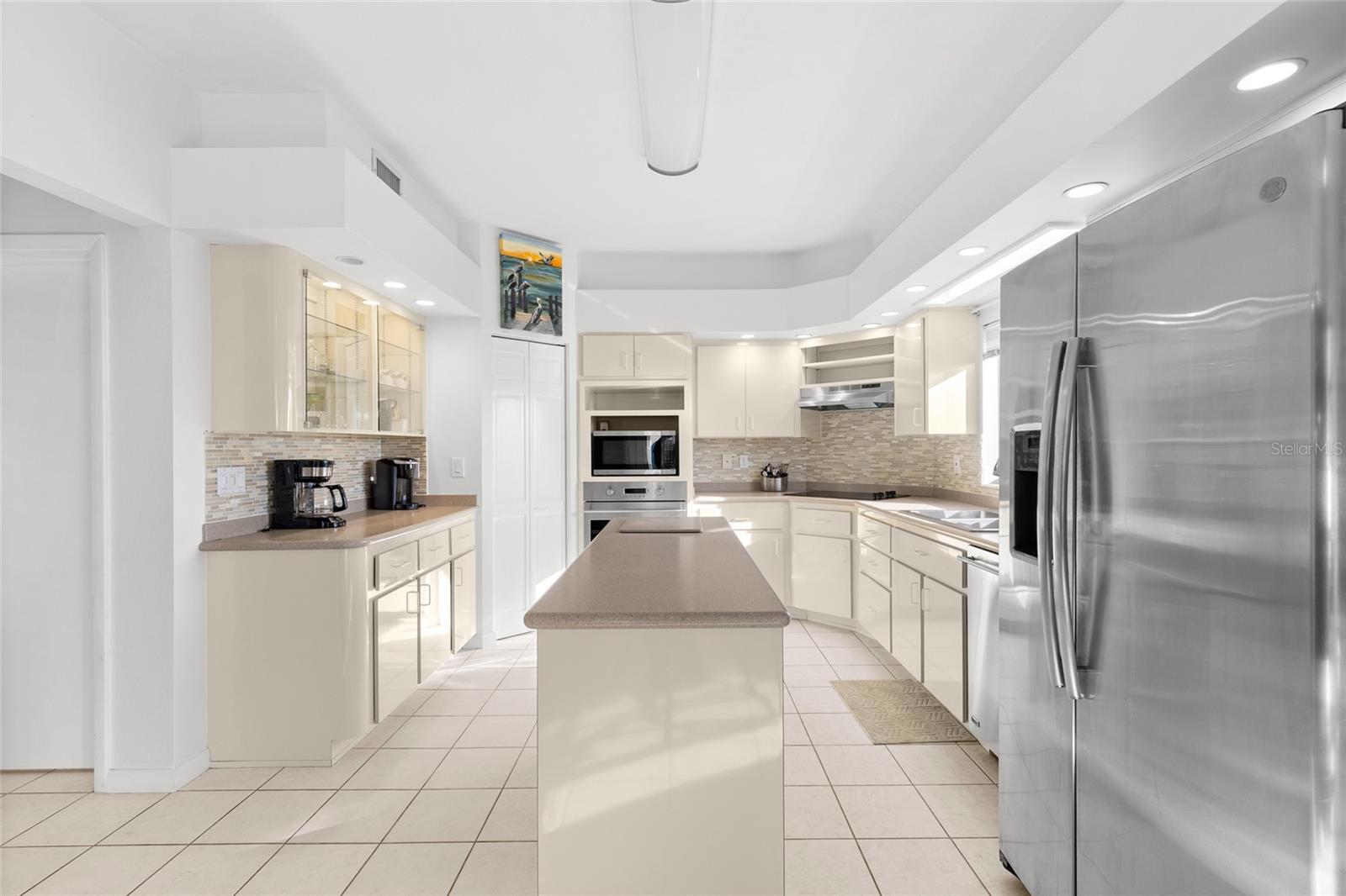 Image 26 of 93 For 122 Coral Way