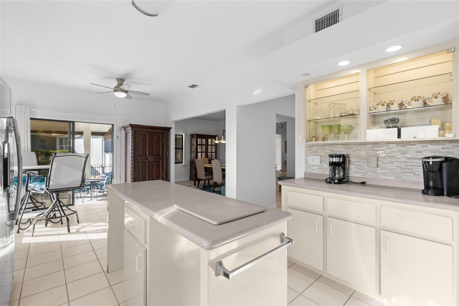 Image 30 of 93 For 122 Coral Way
