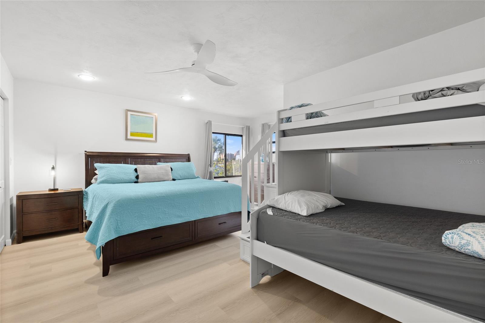 Image 42 of 93 For 122 Coral Way