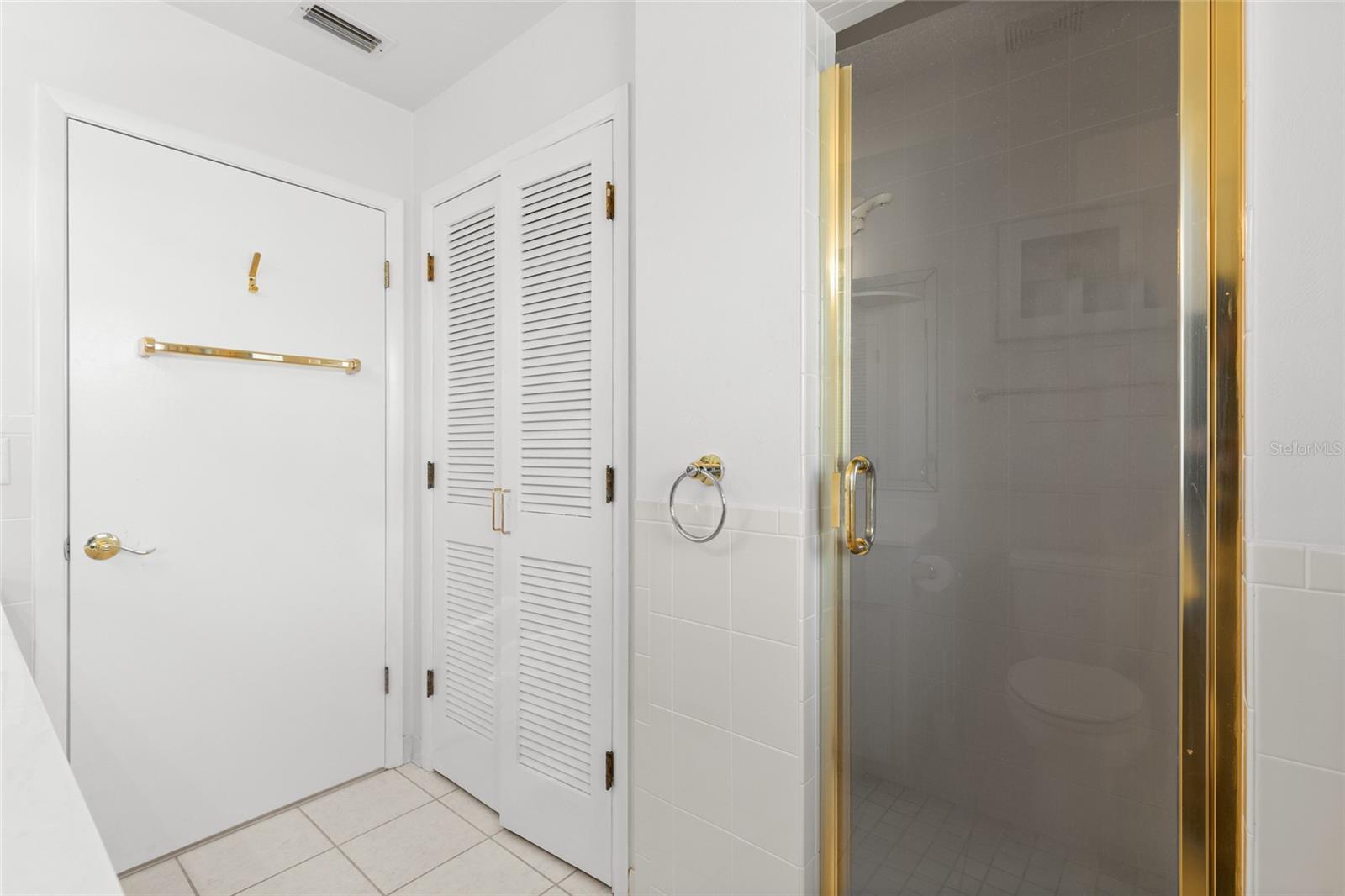 Image 45 of 93 For 122 Coral Way