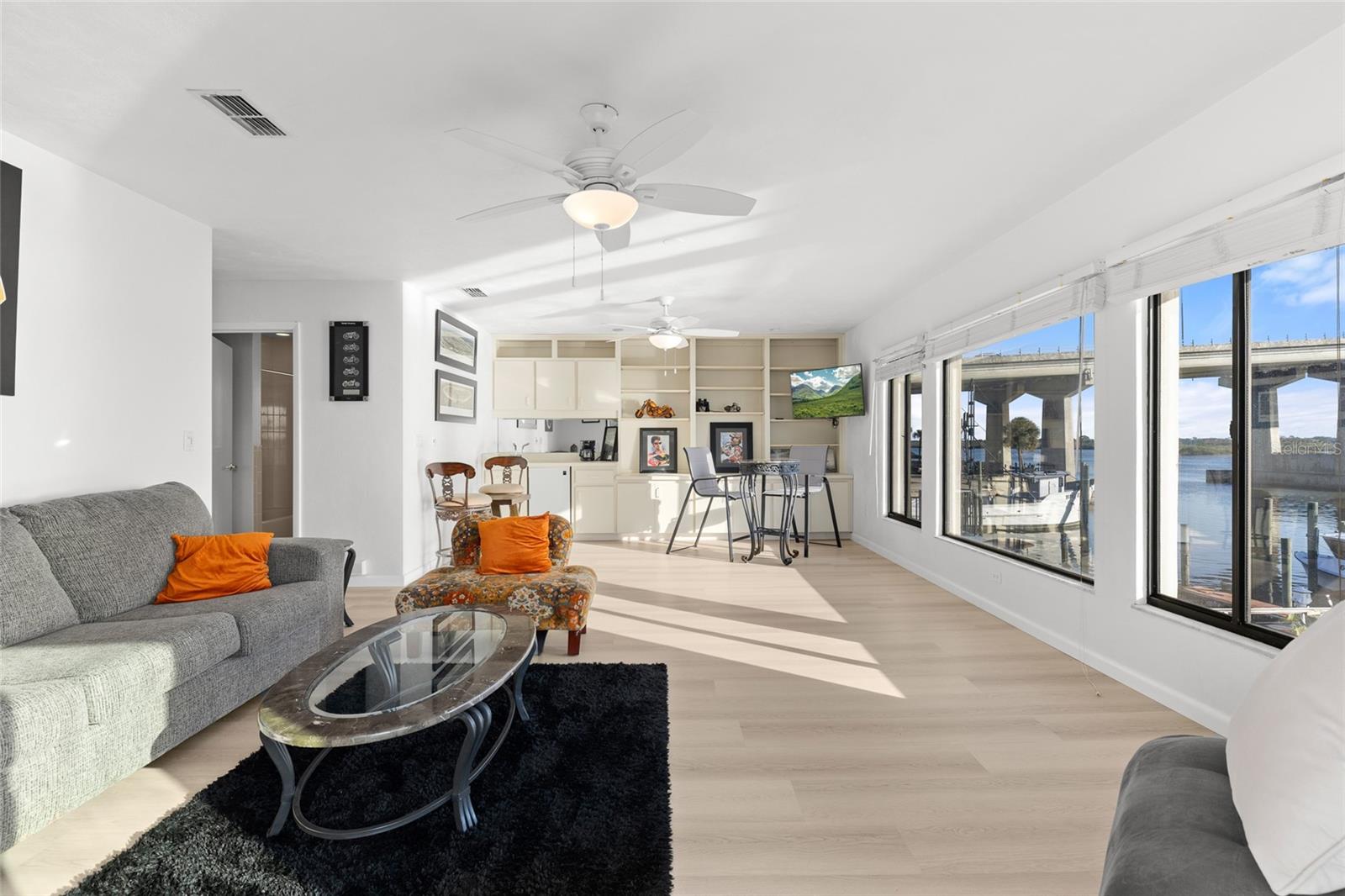 Image 51 of 93 For 122 Coral Way