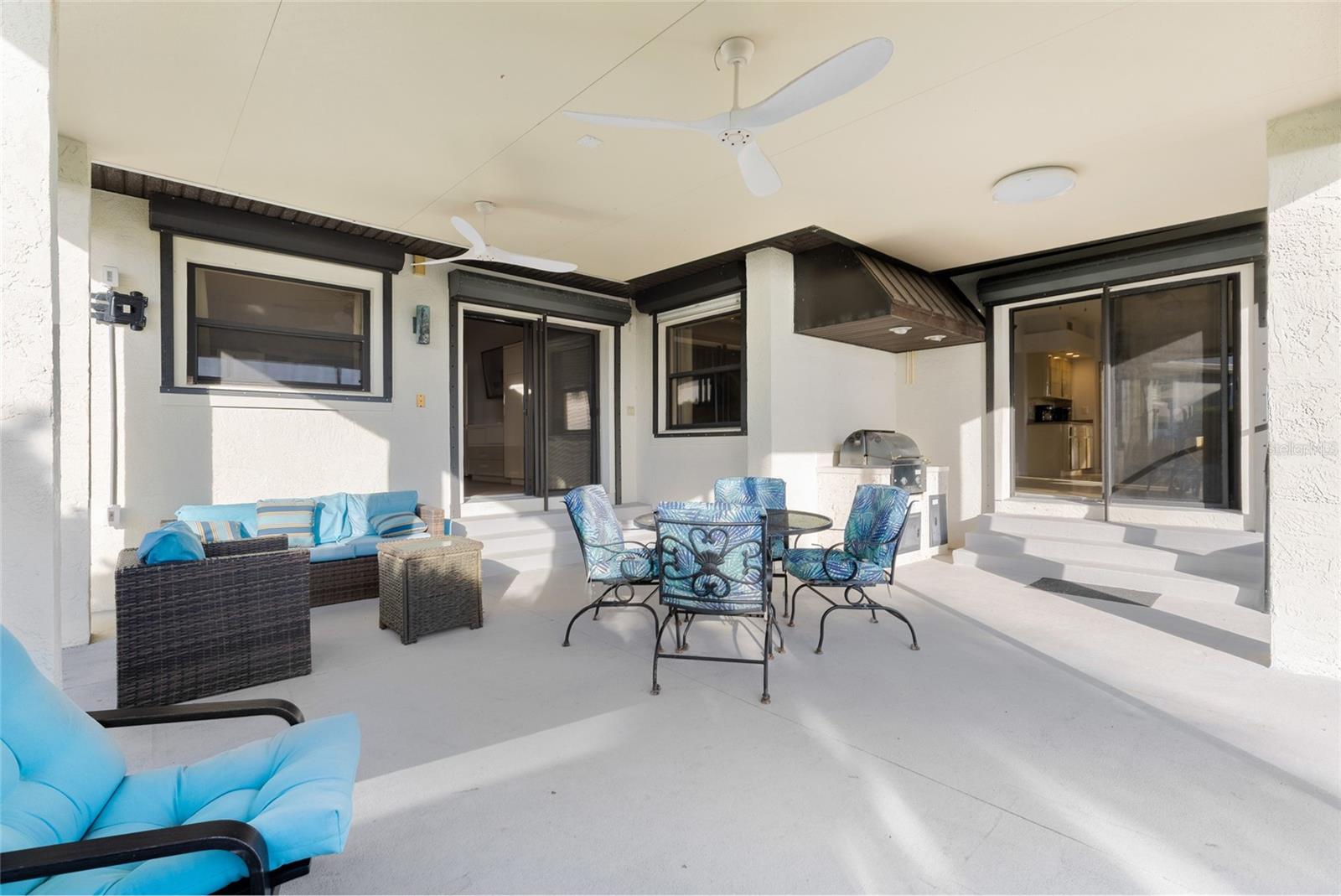Image 53 of 93 For 122 Coral Way