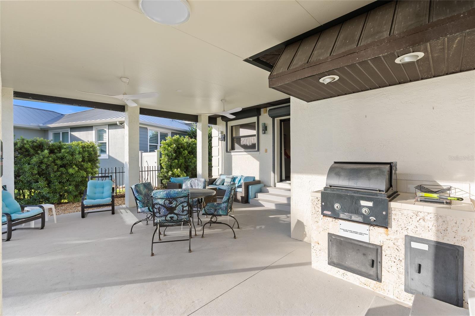 Image 54 of 93 For 122 Coral Way
