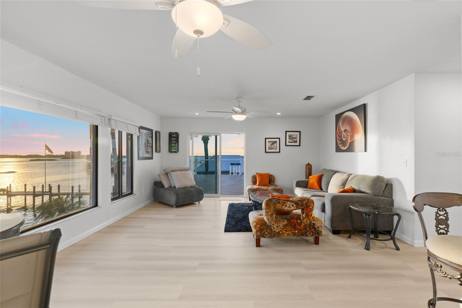 Image 9 of 93 For 122 Coral Way