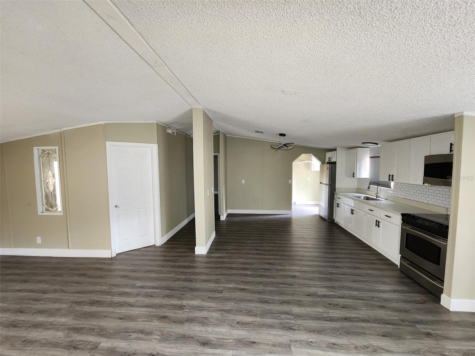 Image 7 of 34 For 9653 4th Avenue
