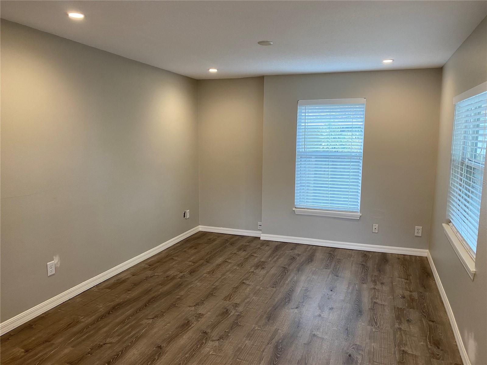 Image 2 of 12 For 2115 Fern Creek Avenue Front Unit