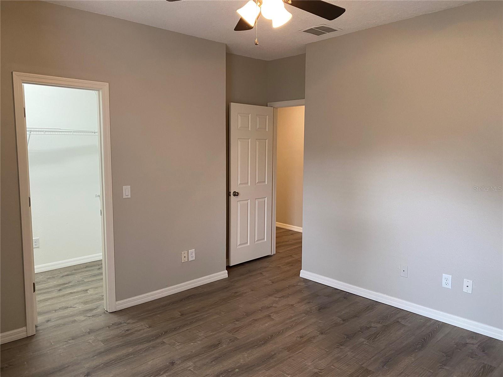 Image 7 of 12 For 2115 Fern Creek Avenue Front Unit