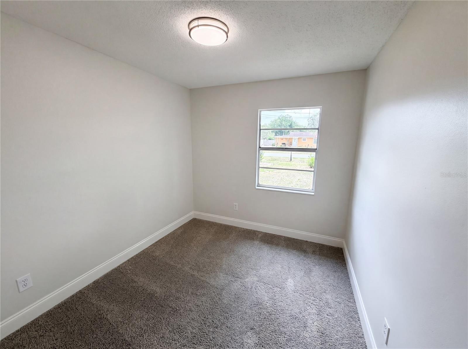 Image 11 of 26 For 11607 English Street