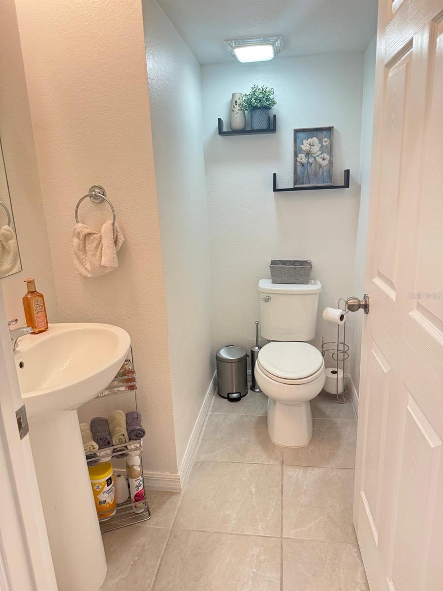 Image 12 of 31 For 8866 Herencia Aly