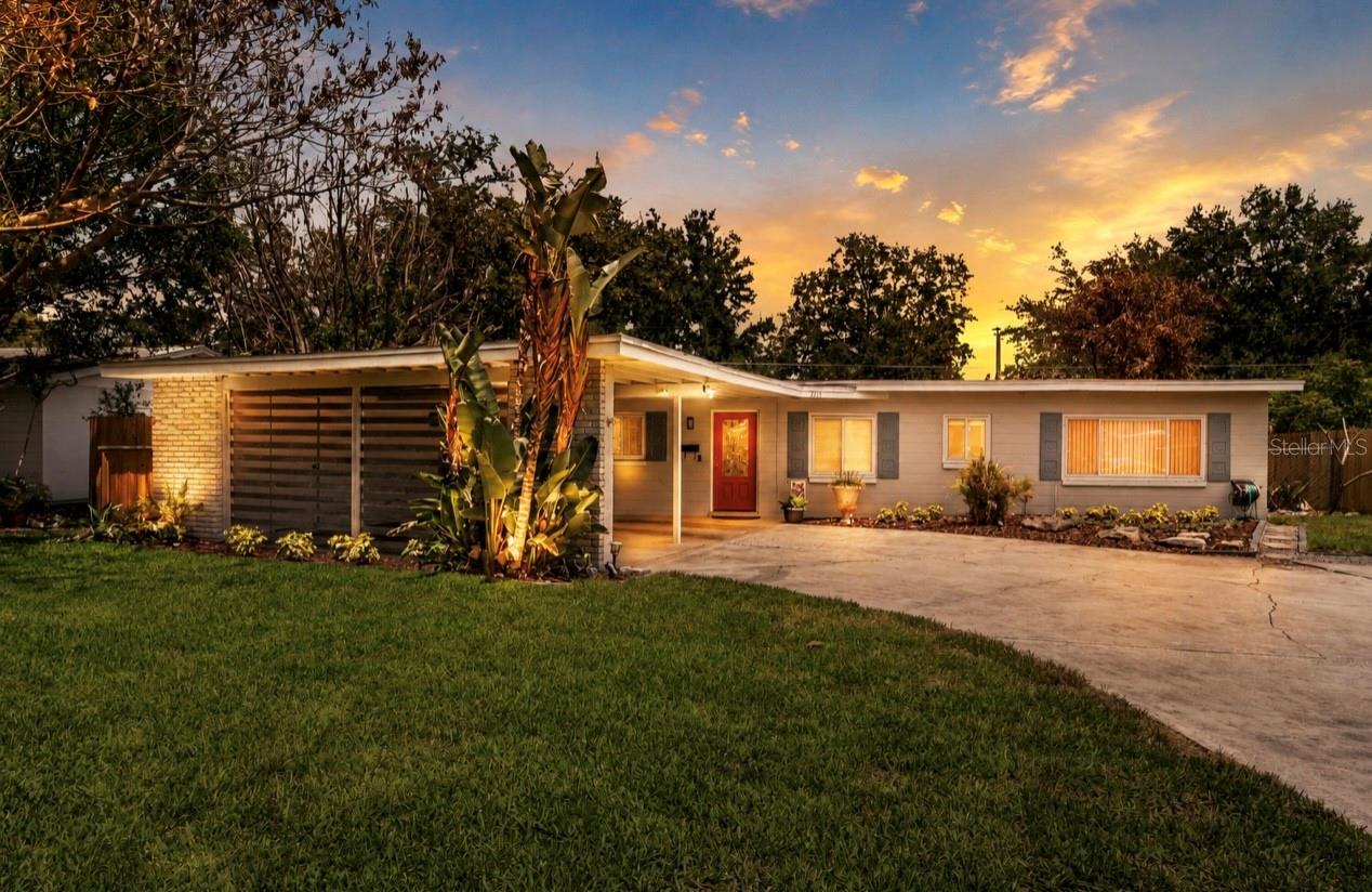 Image 2 of 39 For 2215 Woodcrest Drive