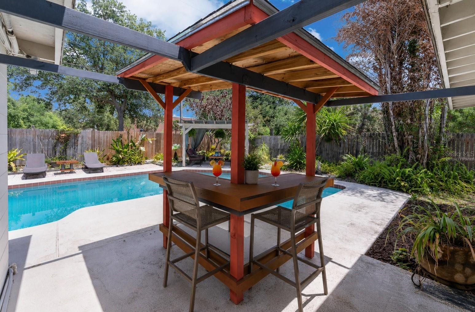 Image 30 of 39 For 2215 Woodcrest Drive