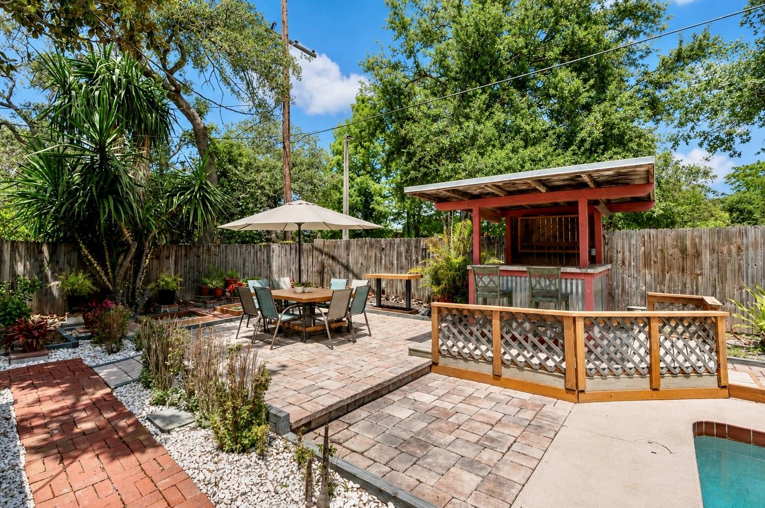 Image 33 of 39 For 2215 Woodcrest Drive