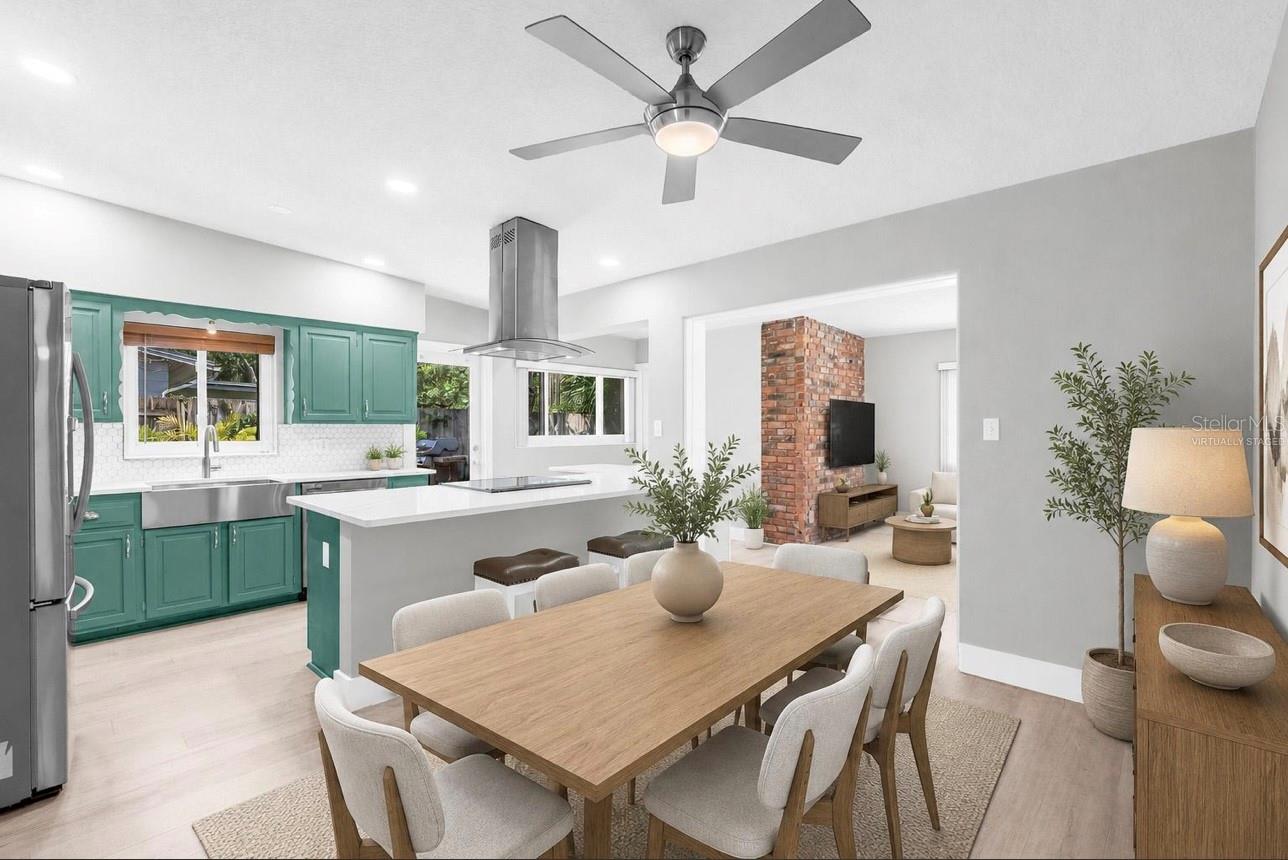 Image 7 of 39 For 2215 Woodcrest Drive