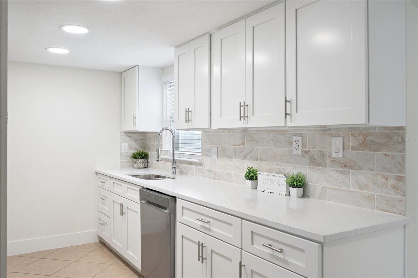 Image 12 of 42 For 7019 Alvina Way