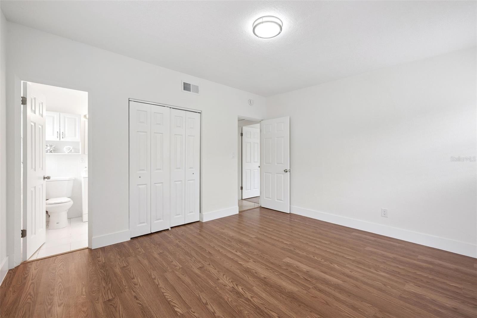 Image 23 of 42 For 7019 Alvina Way
