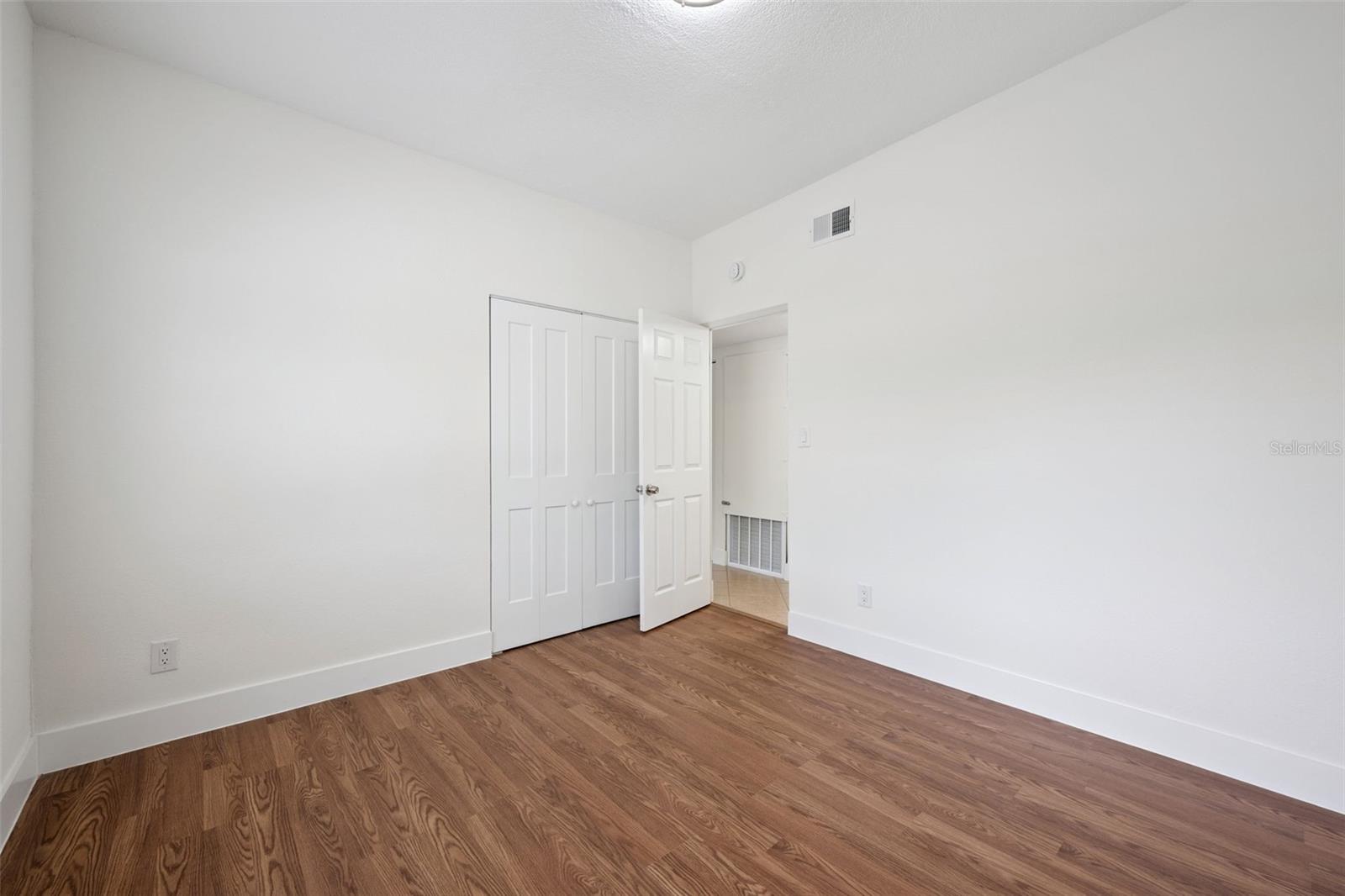 Image 27 of 42 For 7019 Alvina Way