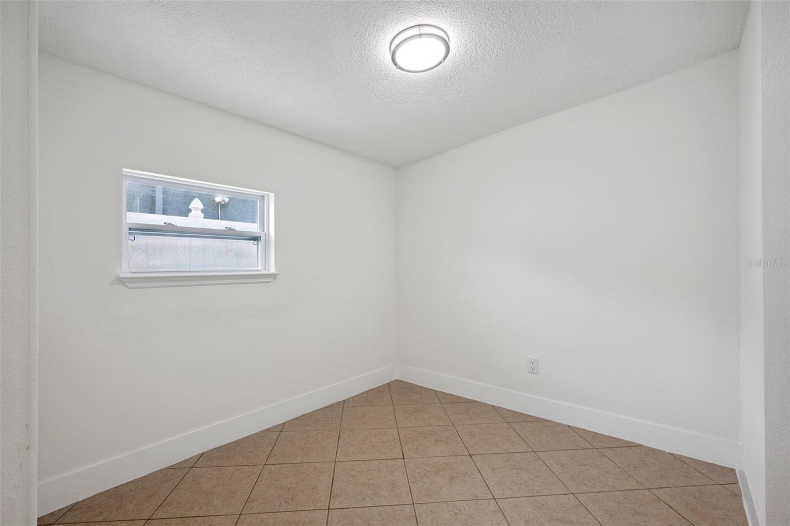 Image 34 of 42 For 7019 Alvina Way