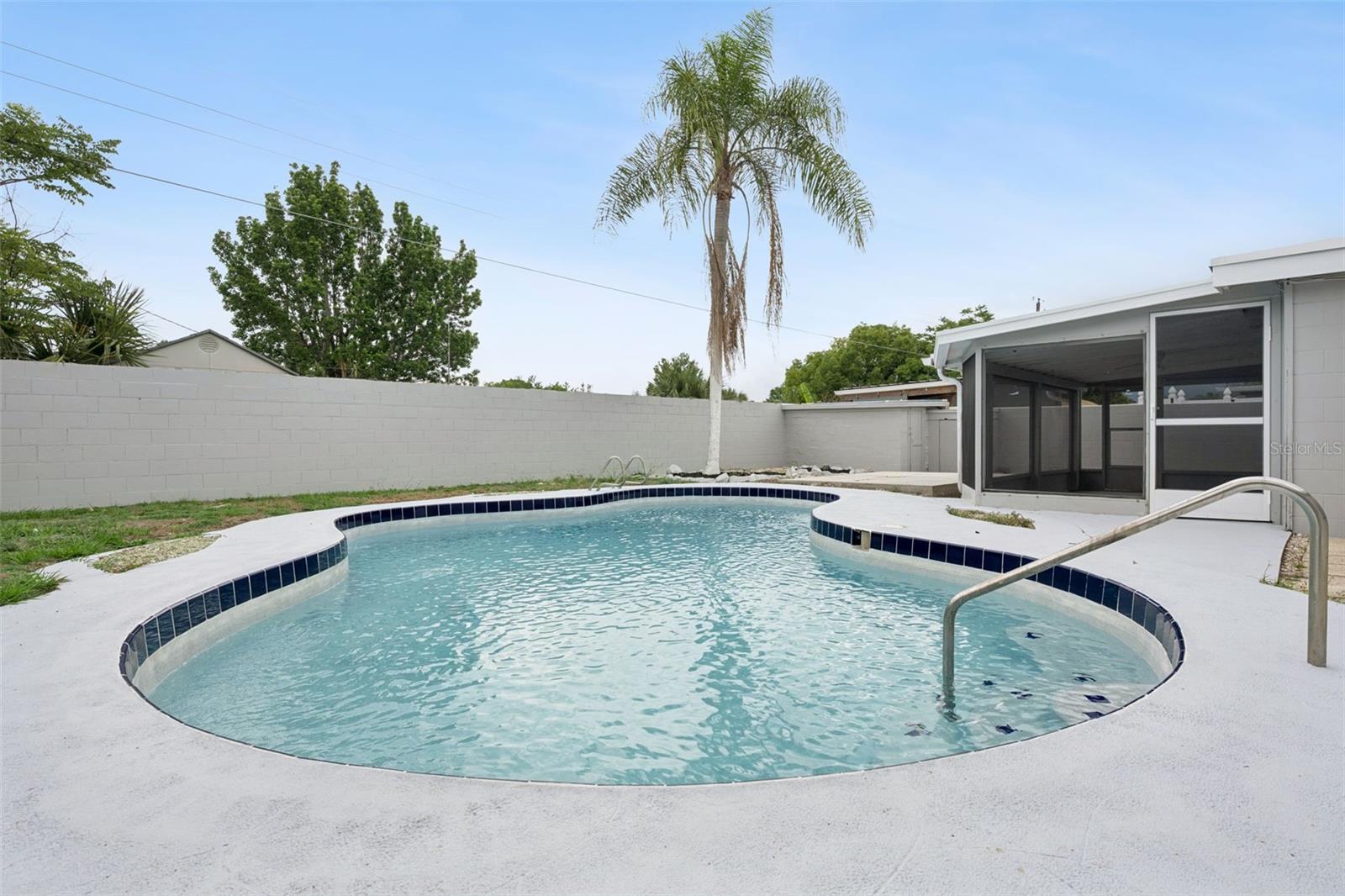 Image 39 of 42 For 7019 Alvina Way