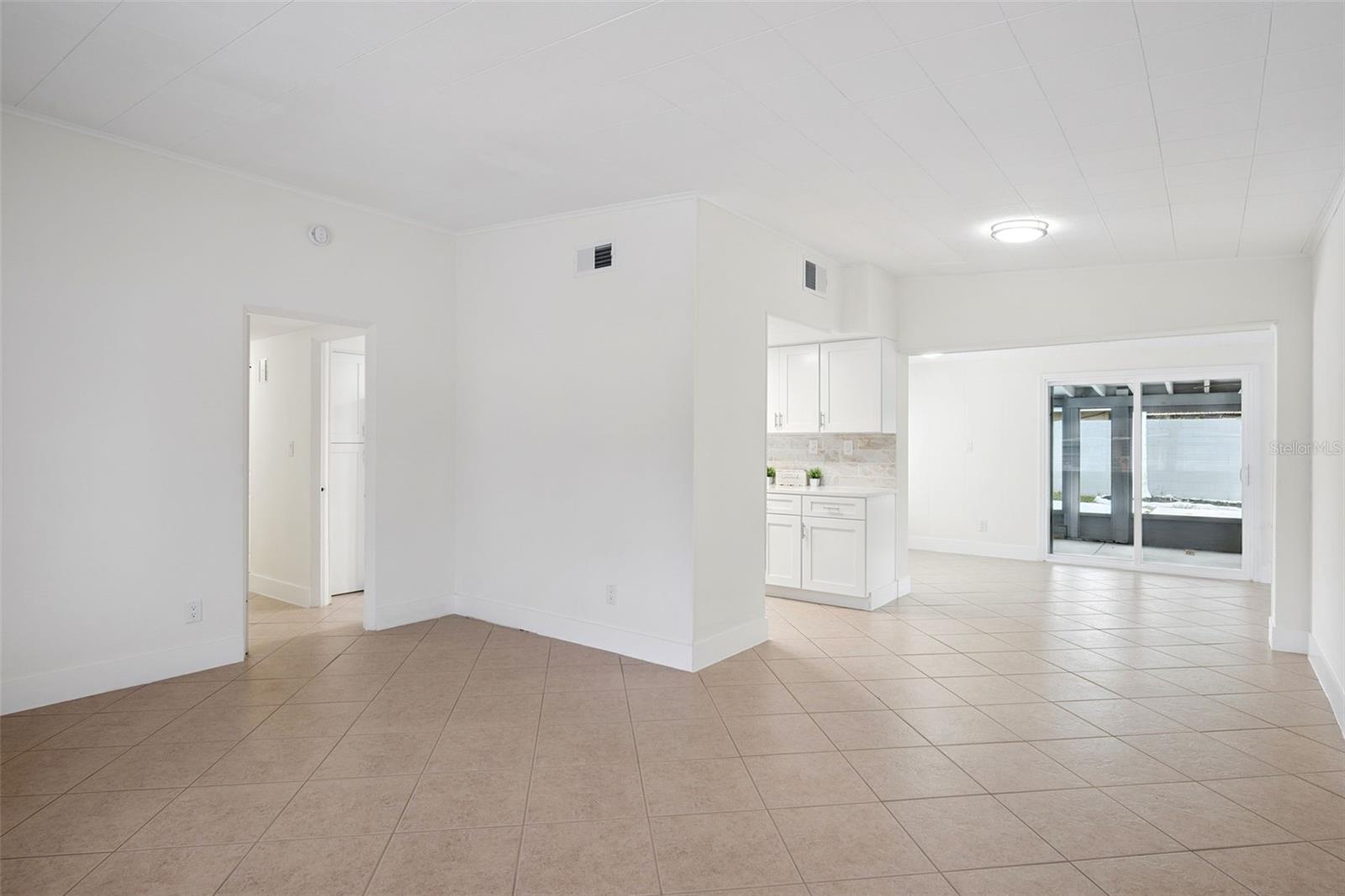 Image 8 of 42 For 7019 Alvina Way