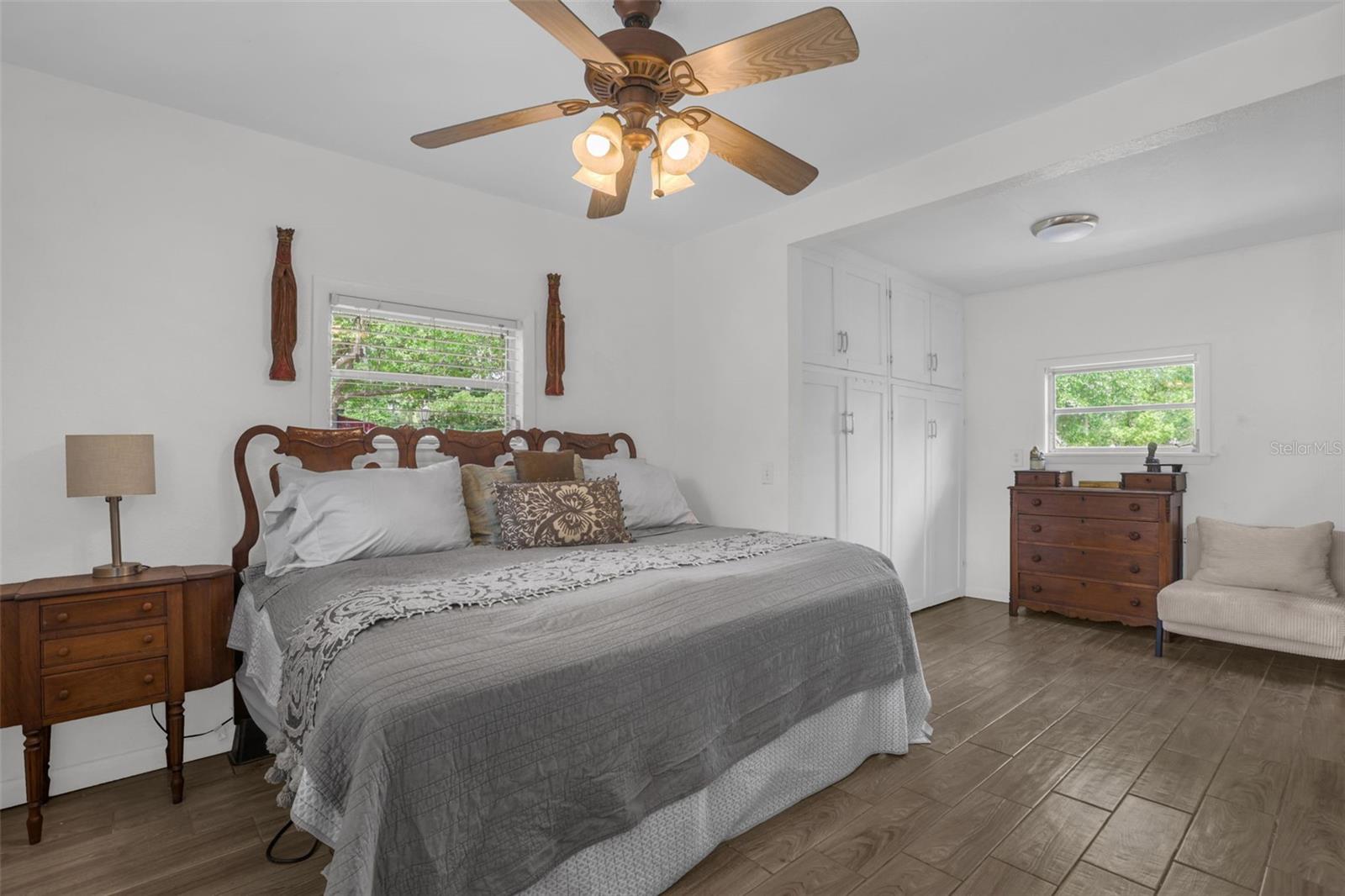 Image 10 of 17 For 809 Grandview Avenue