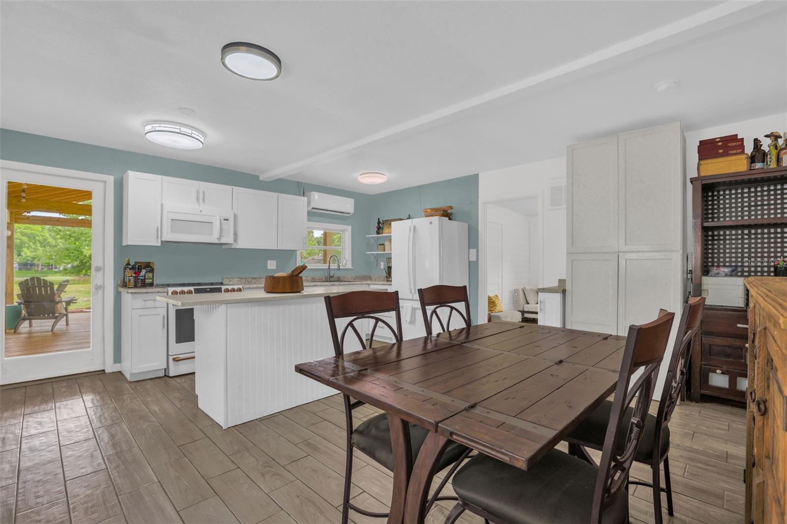 Image 7 of 17 For 809 Grandview Avenue