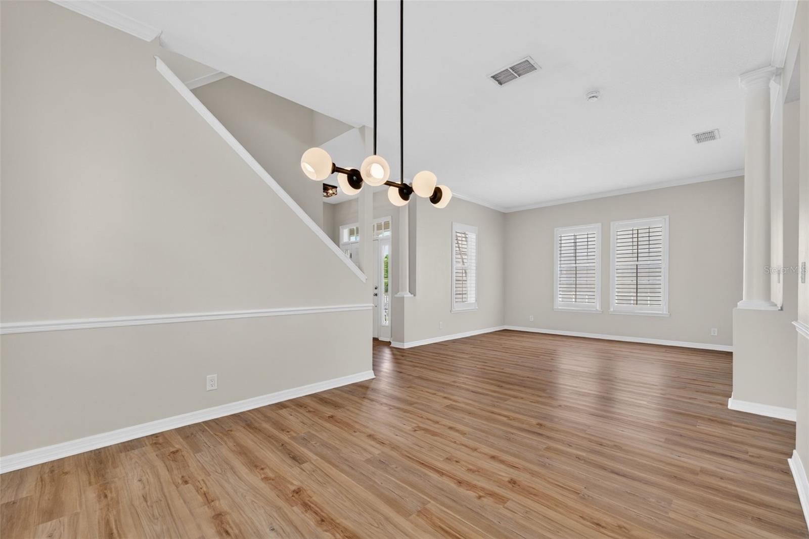 Image 12 of 99 For 506 Greenbrier Avenue