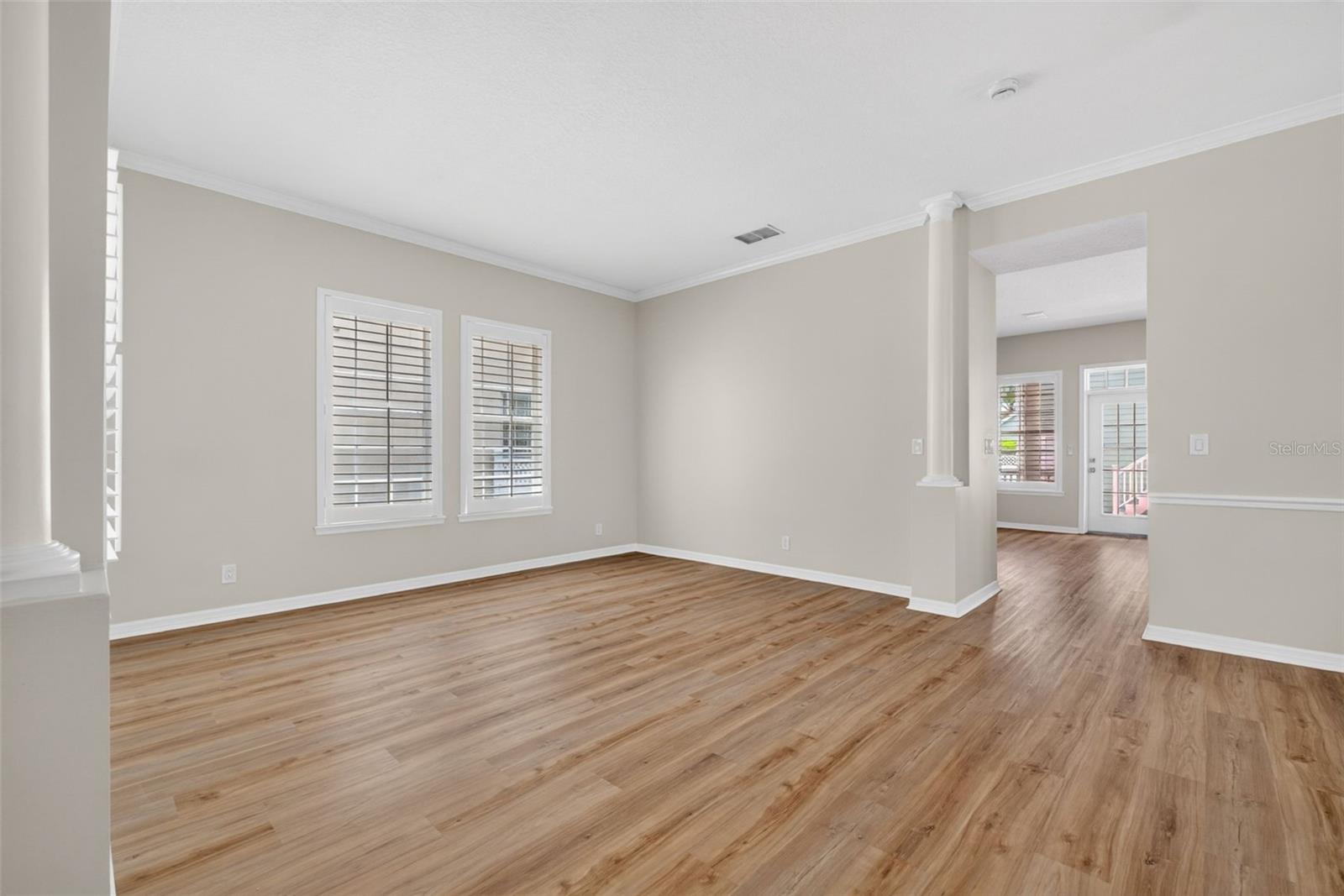 Image 16 of 99 For 506 Greenbrier Avenue