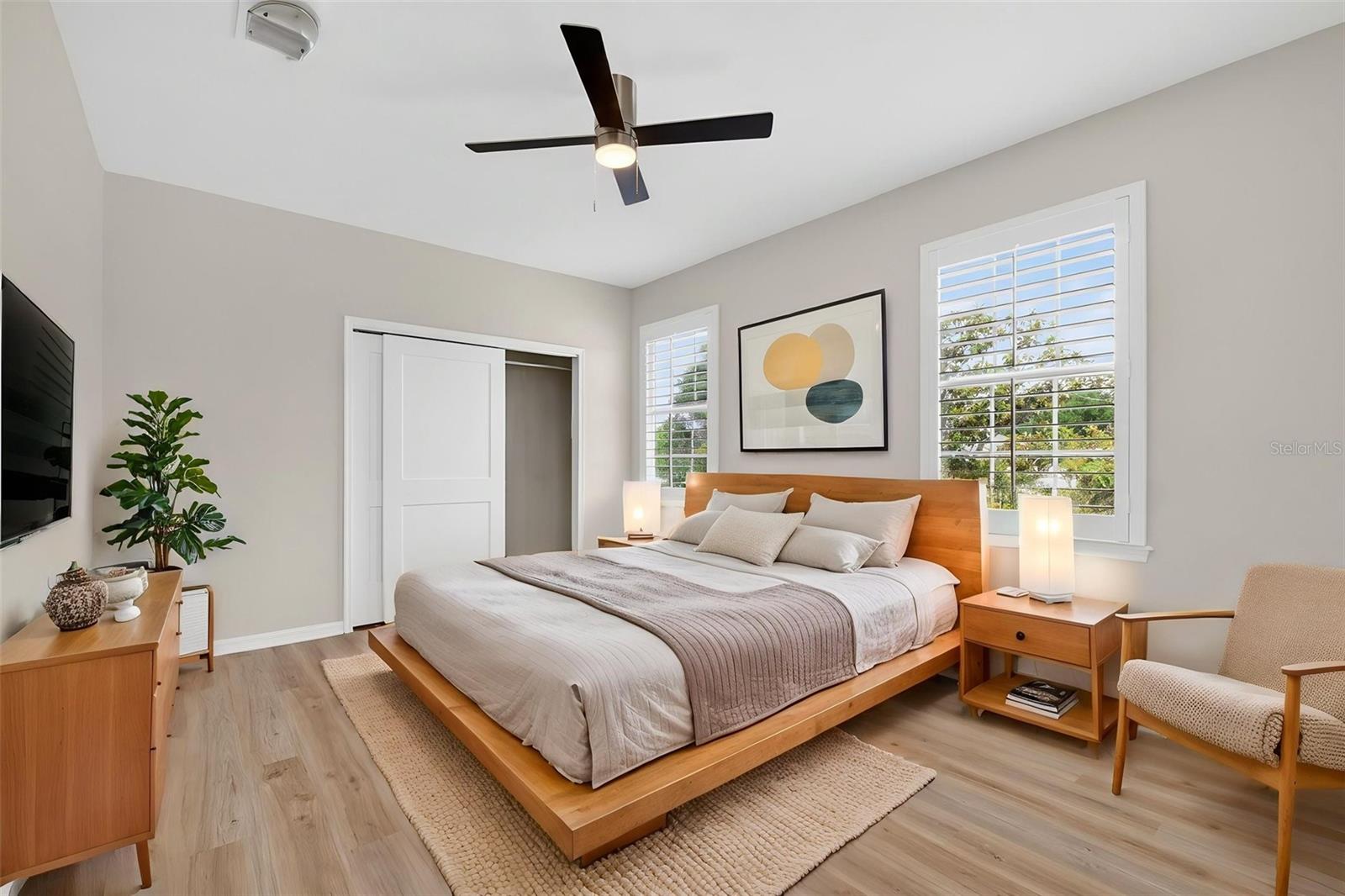Image 34 of 99 For 506 Greenbrier Avenue