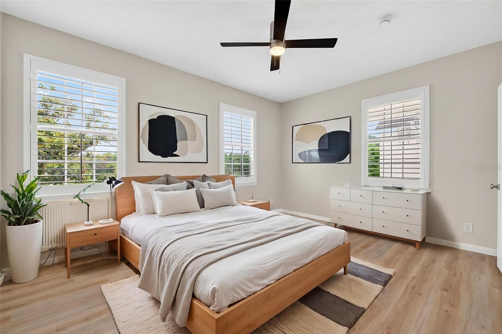 Image 36 of 99 For 506 Greenbrier Avenue