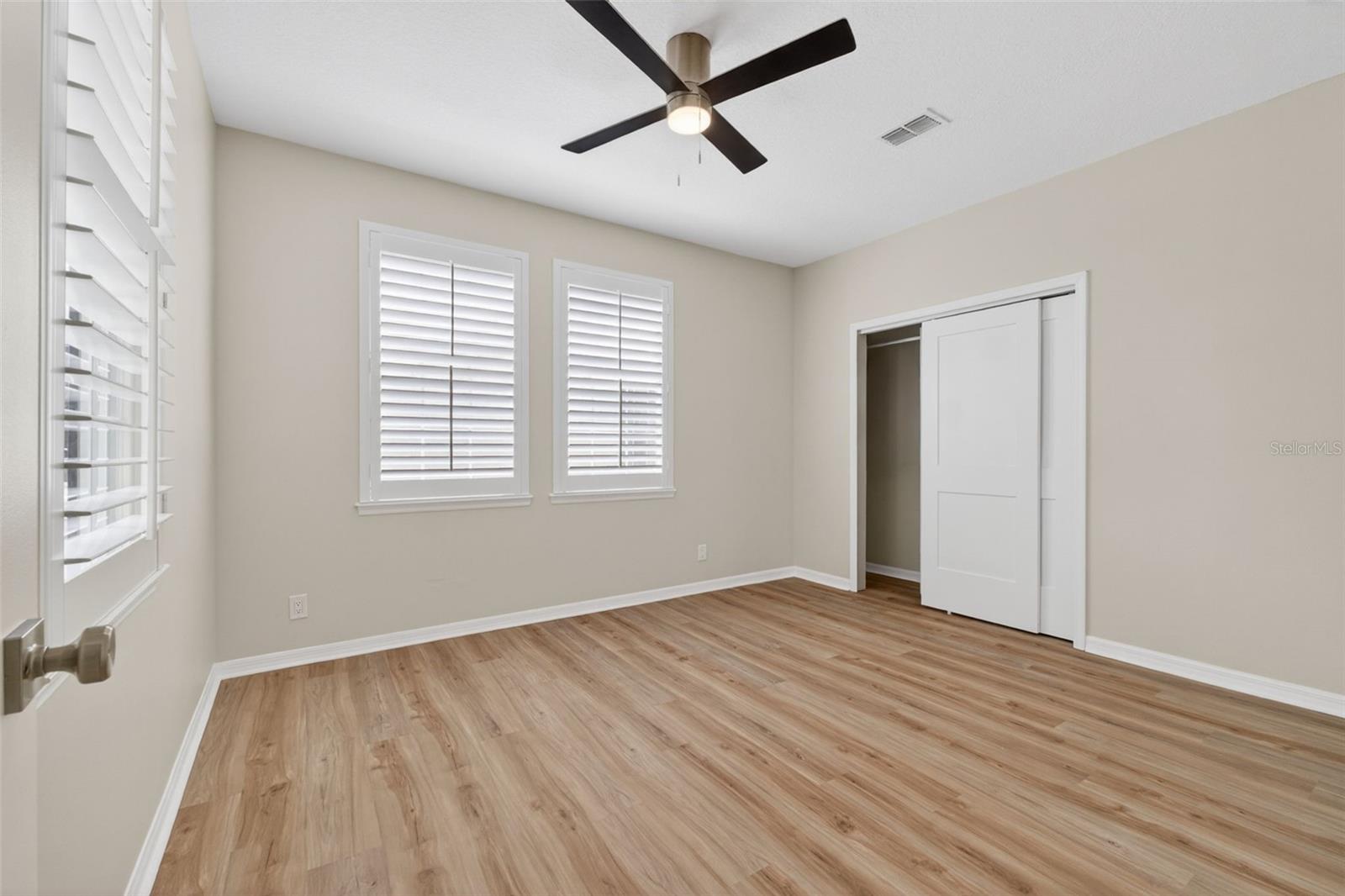 Image 38 of 99 For 506 Greenbrier Avenue