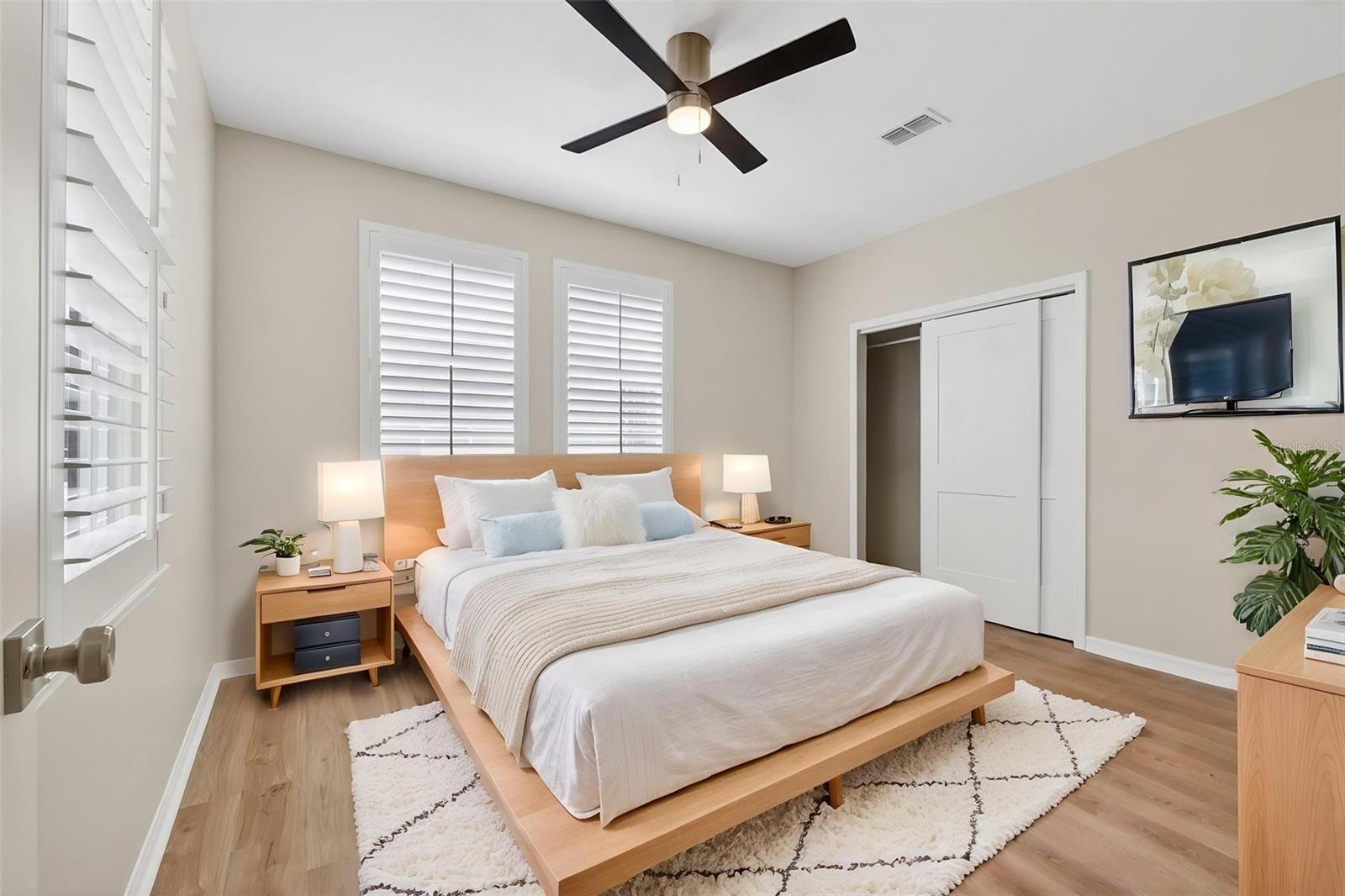 Image 39 of 99 For 506 Greenbrier Avenue