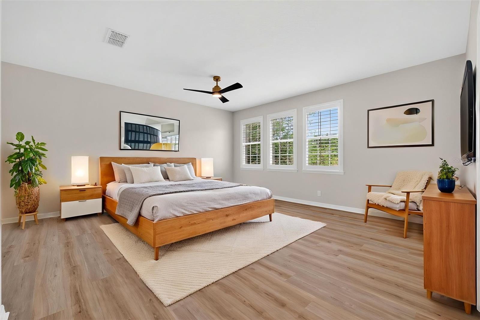 Image 42 of 99 For 506 Greenbrier Avenue