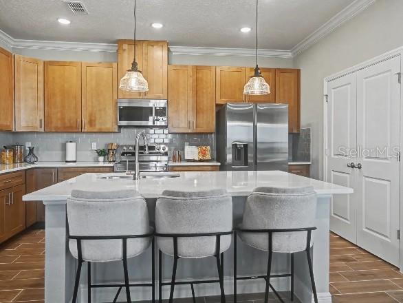 Image 4 of 37 For 629 Broadoak Drive
