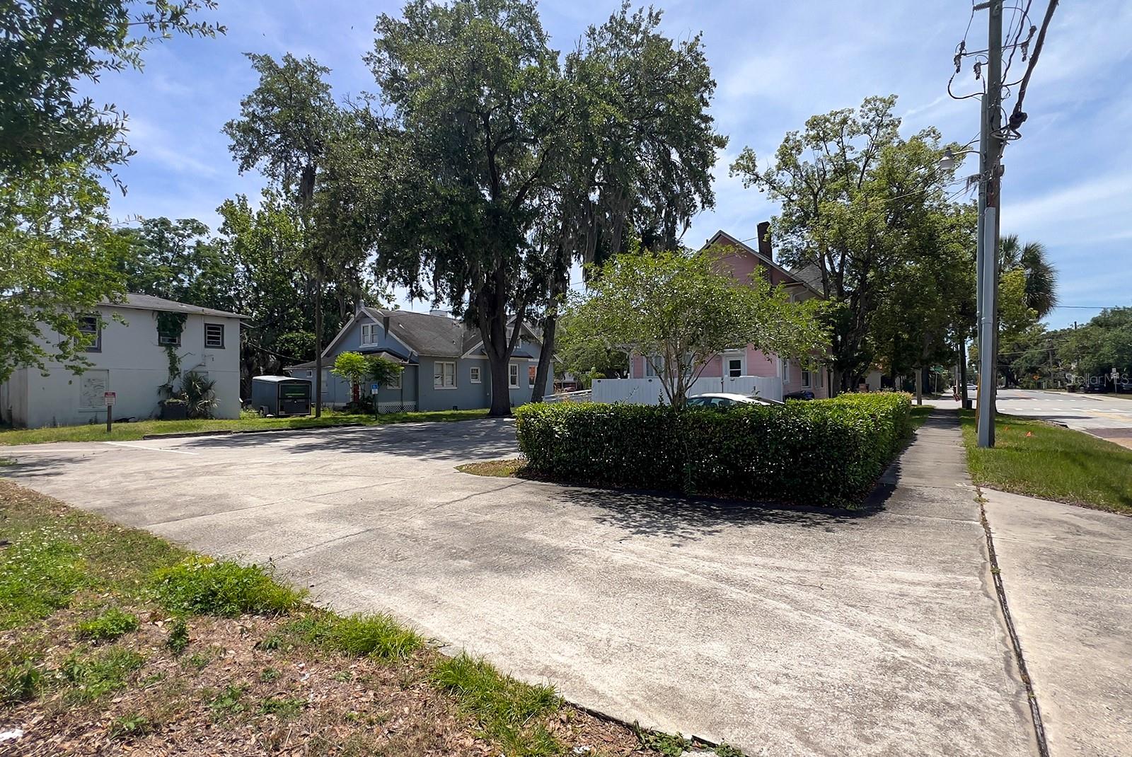 Image 2 of 66 For 821 Emmett Street