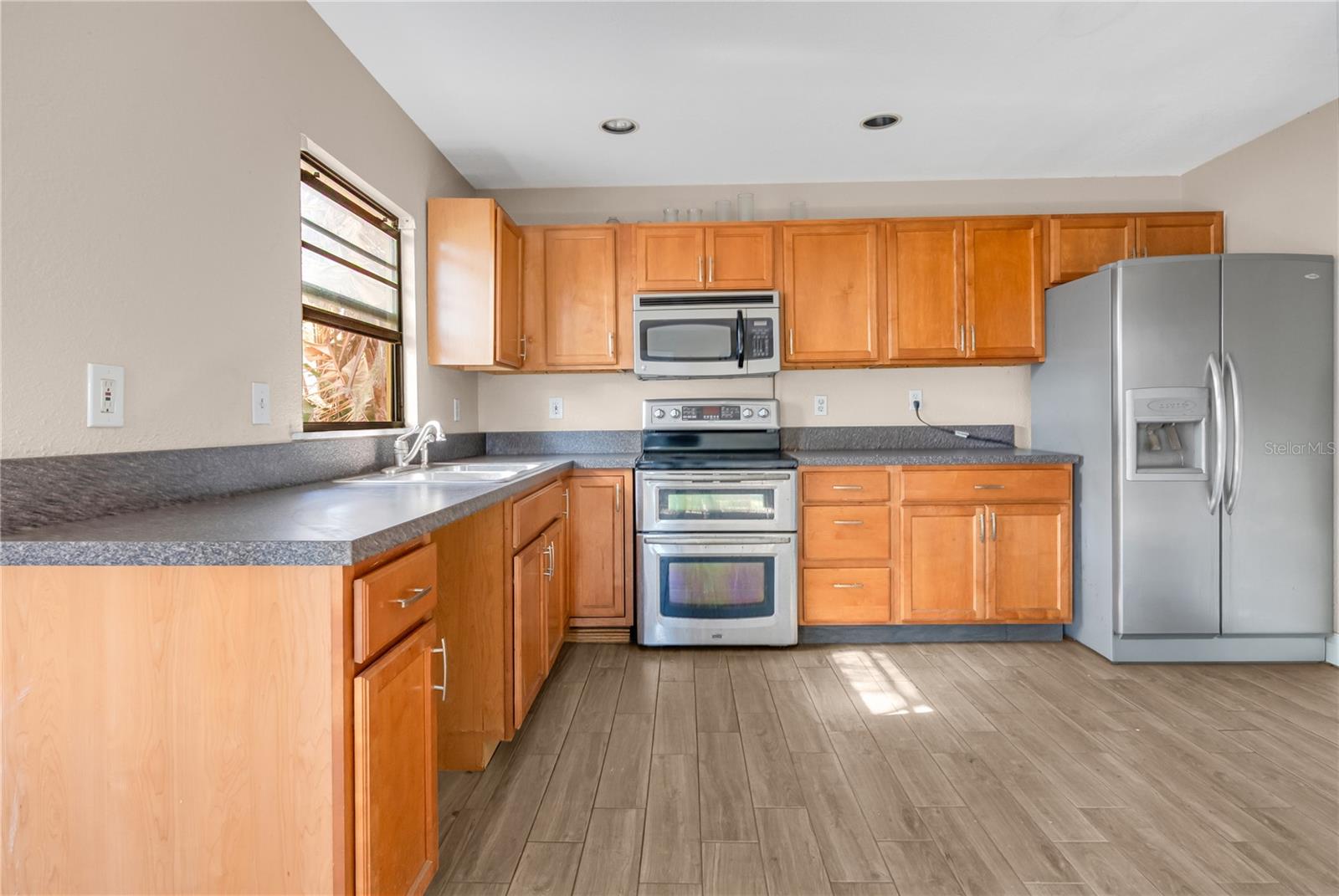 Image 39 of 42 For 2214 Depauw Avenue