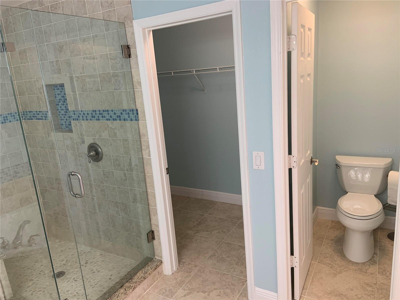 Image 17 of 22 For 4527 Riverton Drive