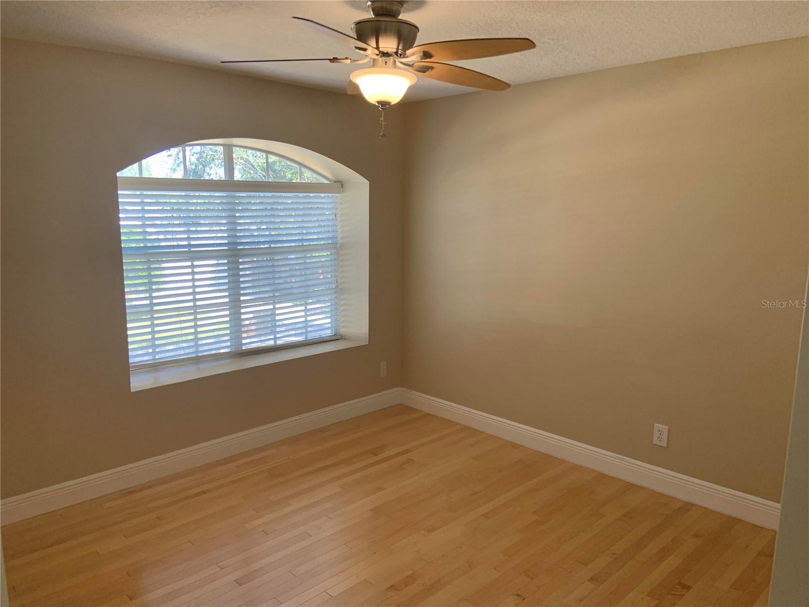 Image 9 of 22 For 4527 Riverton Drive