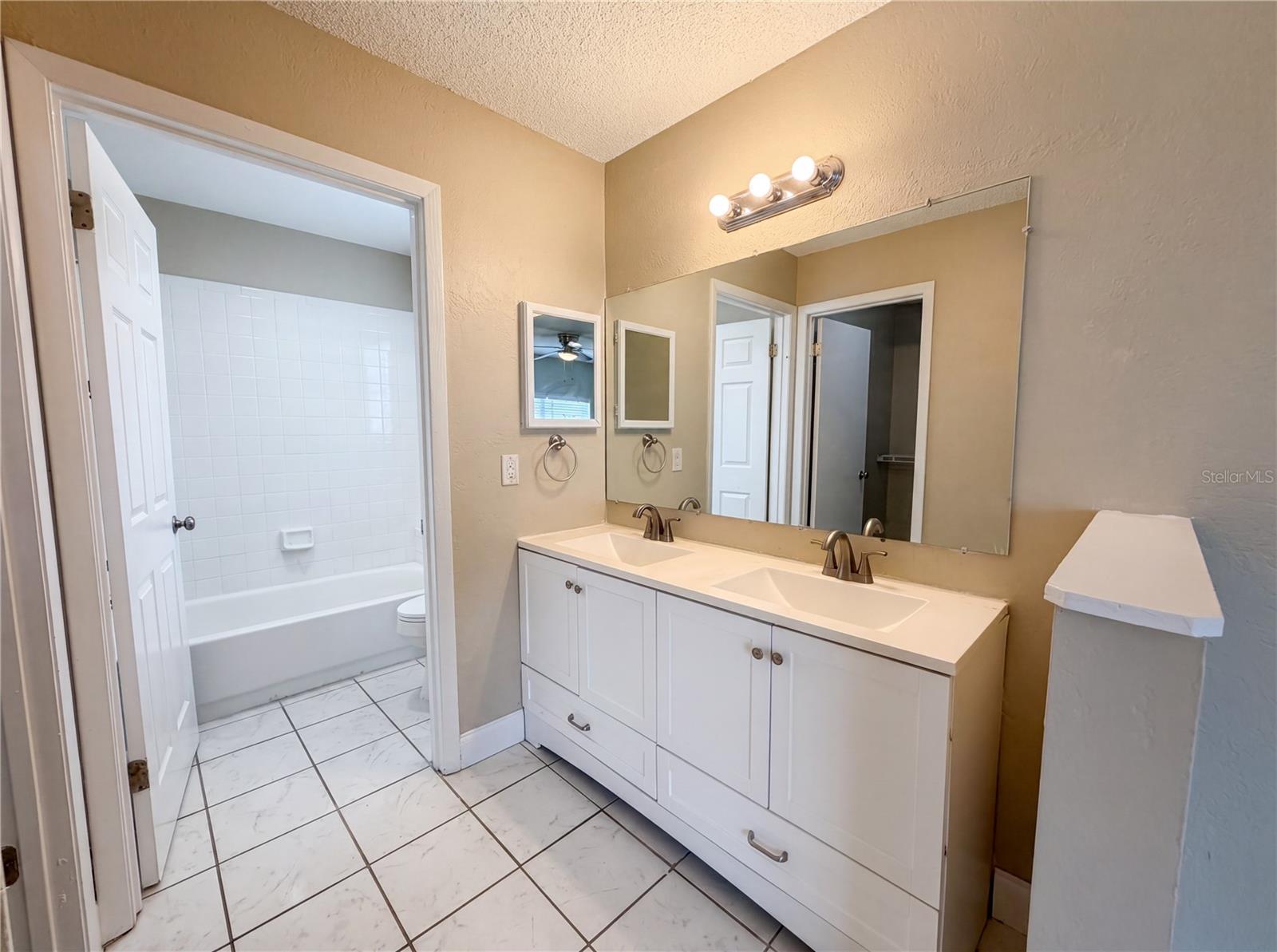 Image 10 of 25 For 5447 Blueberry Drive