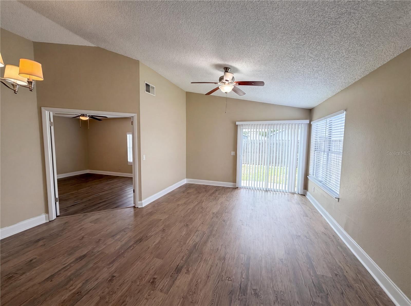 Image 18 of 25 For 5447 Blueberry Drive
