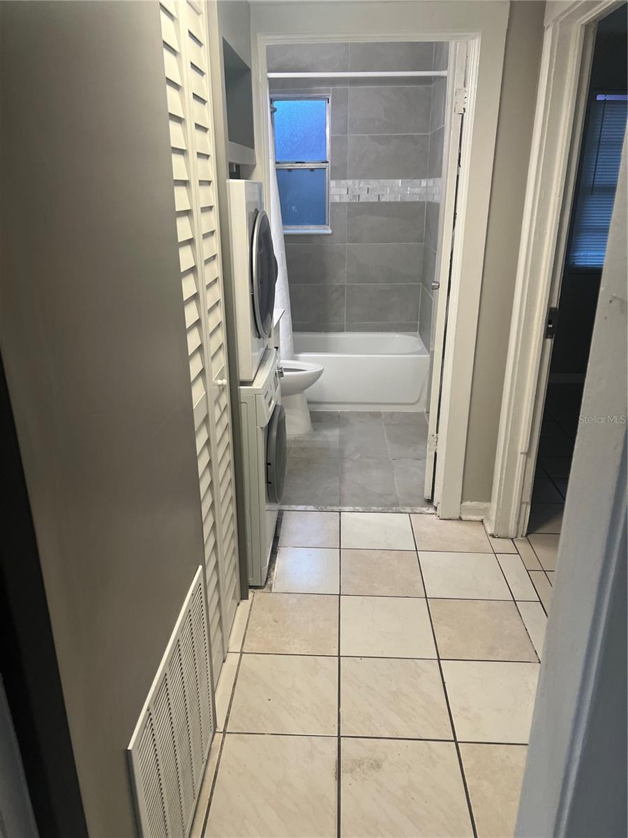 Image 11 of 13 For 521 14th Terrace